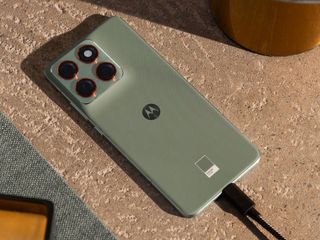 thumbnail - Motorola Edge 70