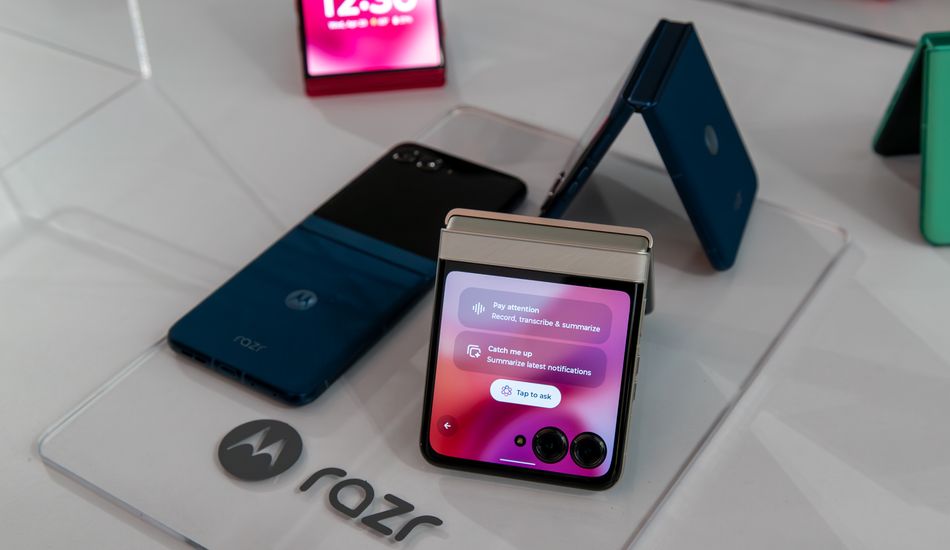Motorola Razr 2025 and Razr 2023